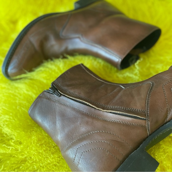 LAREDO | 10.5 | Men’s Hoxie Mid Brown Low Leather Square Toe Western Boots main image 10